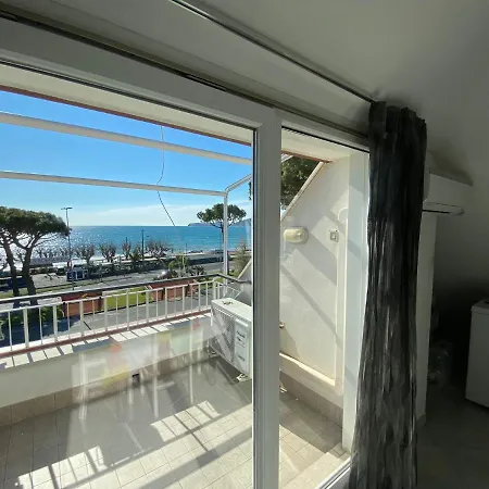 Il Riflesso Del Mare - Belvedere Su Gaeta Con Parcheggio Privato Apartment Formia