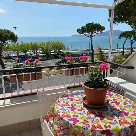 Il Riflesso Del Mare - Belvedere Su Gaeta Con Parcheggio Privato *
